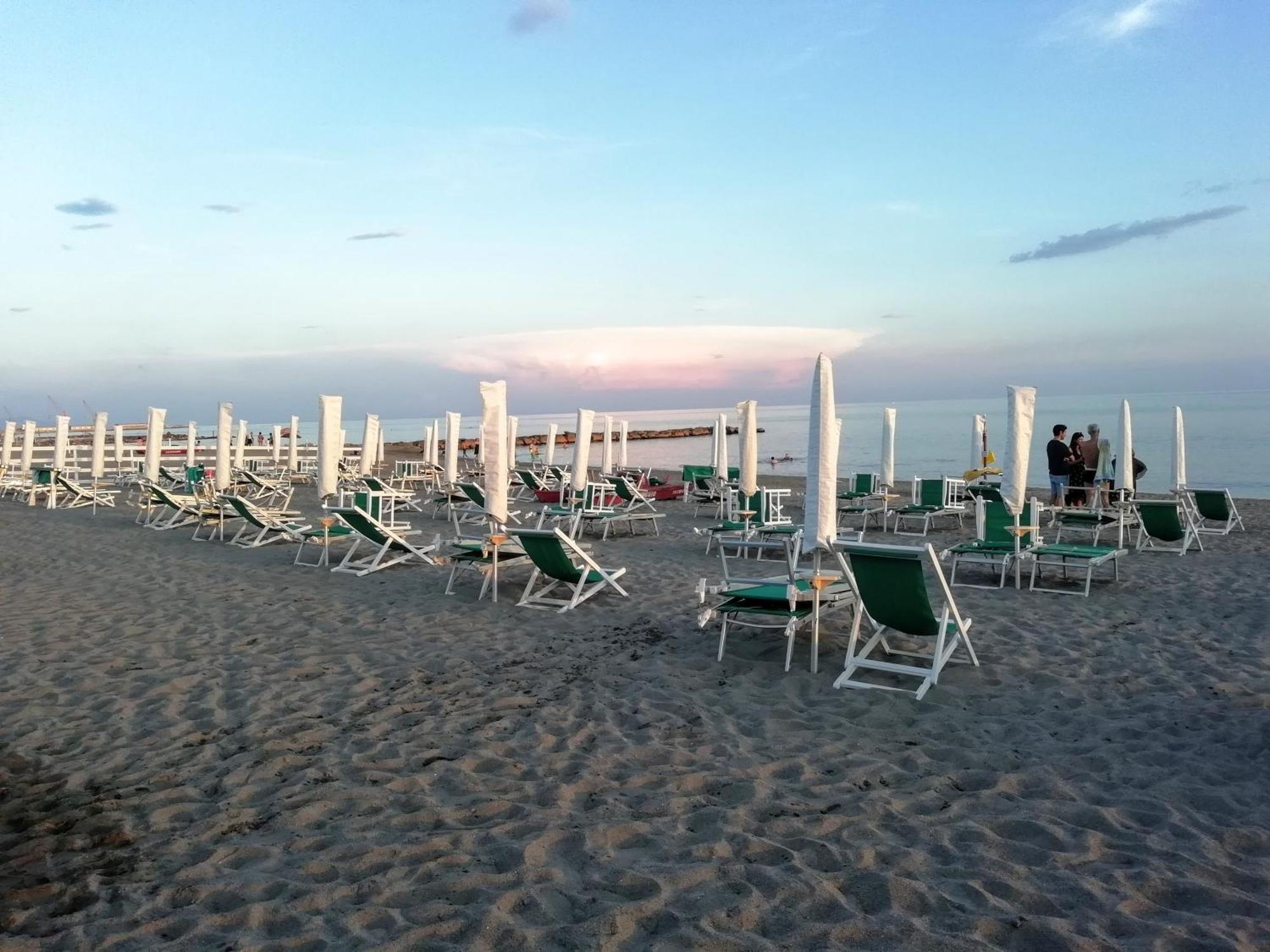 New Luxury 2Bdr Terrace, Views, Ac Apartman Marina di Carrara Kültér fotó